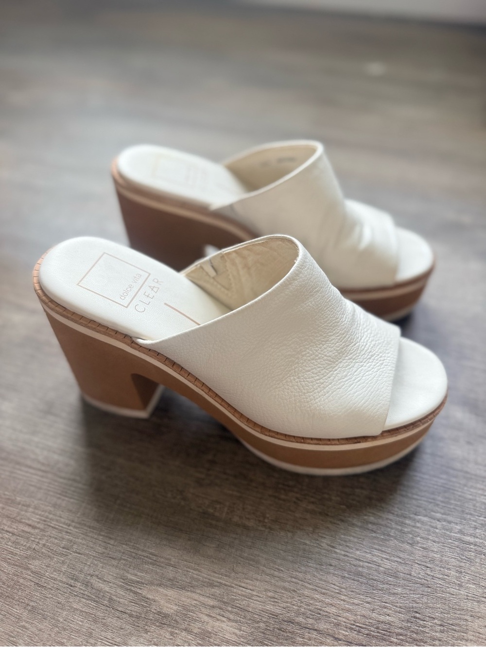 Dolce Vita Cream Platform